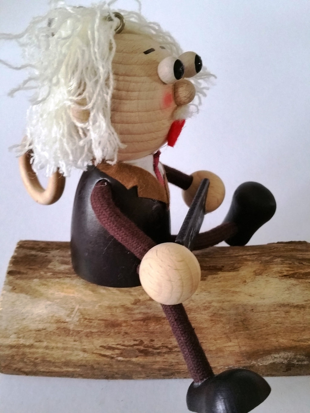 Handcrafted Einstein Wooden Bouncy Puppet 🧑‍🔬⚡